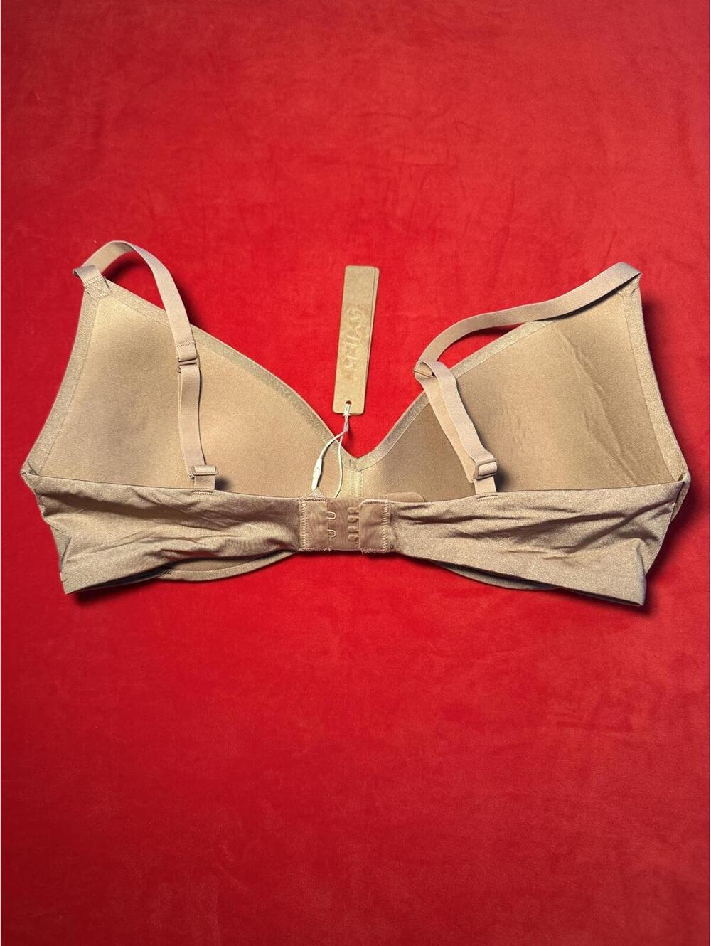 Skims Wireless Form Push Up Plunge Bra Color Sienna Size 34D